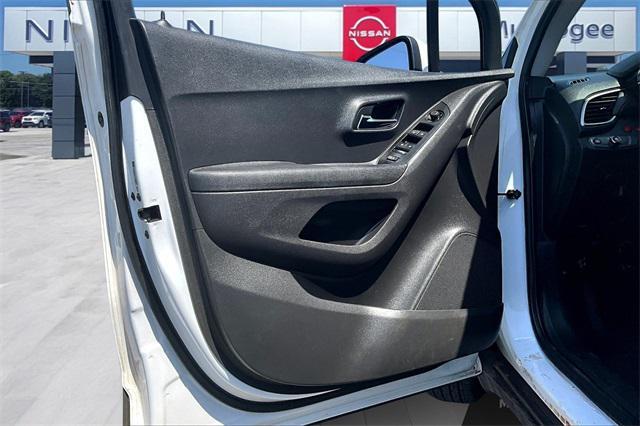used 2020 Chevrolet Trax car, priced at $14,900