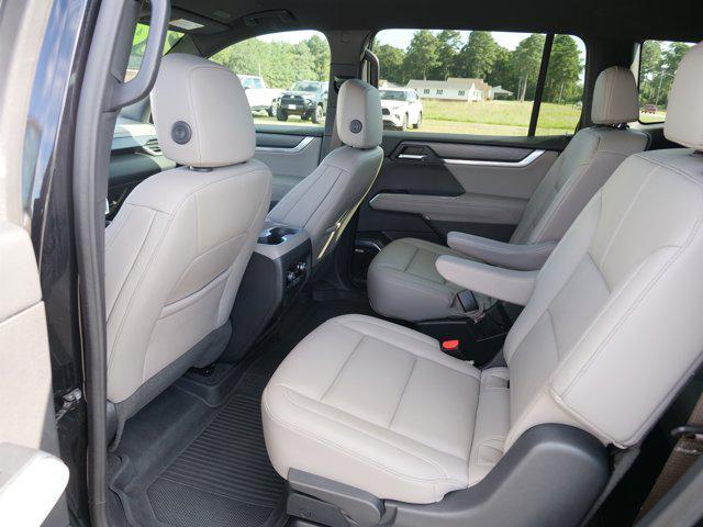 used 2024 GMC Acadia car, priced at $40,525