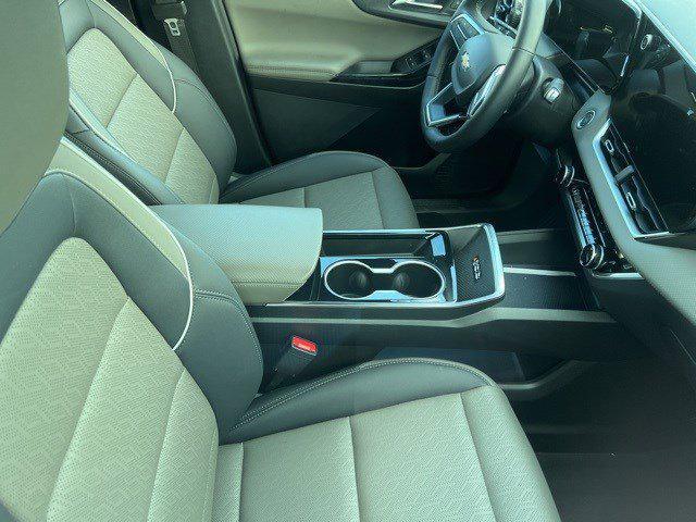 used 2025 Chevrolet Equinox car, priced at $29,477