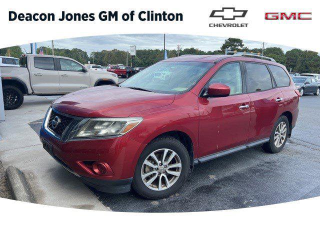used 2016 Nissan Pathfinder car, priced at $9,999