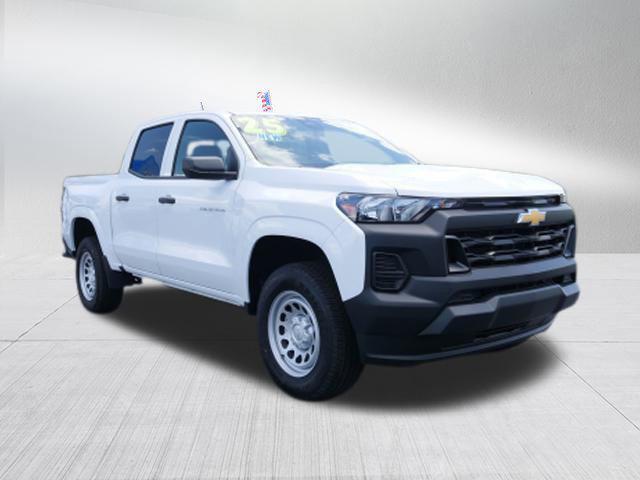 new 2025 Chevrolet Colorado car, priced at $34,140