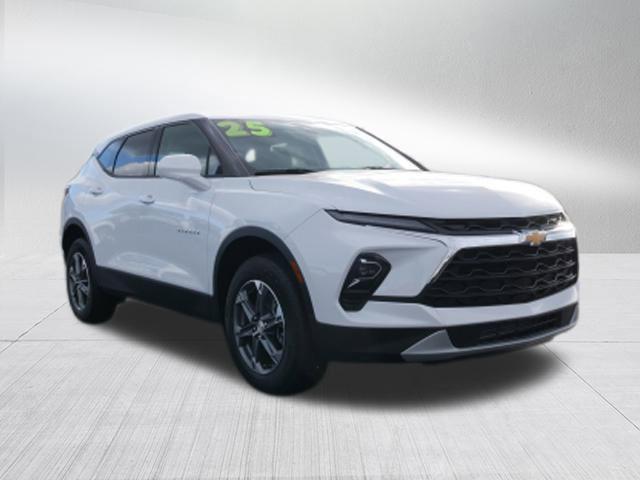 new 2025 Chevrolet Blazer car, priced at $36,095