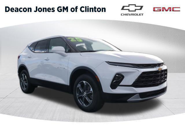 new 2025 Chevrolet Blazer car, priced at $36,095