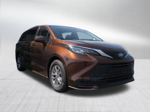 used 2022 Toyota Sienna car, priced at $35,944