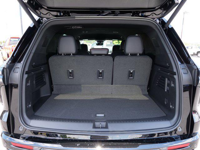 new 2025 Chevrolet Traverse car, priced at $55,635