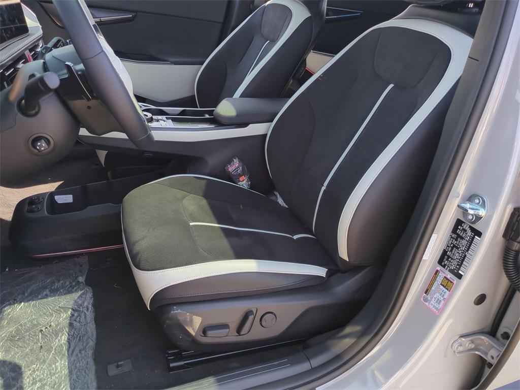 new 2025 Kia EV6 car, priced at $51,910
