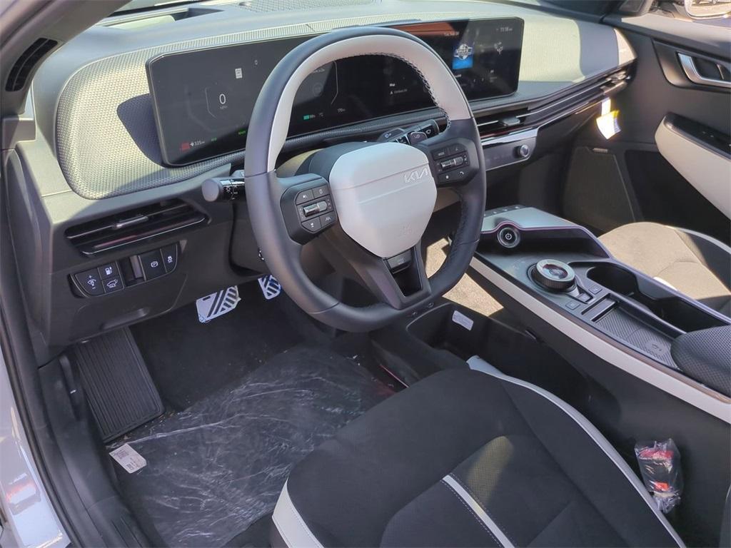 new 2025 Kia EV6 car, priced at $51,910
