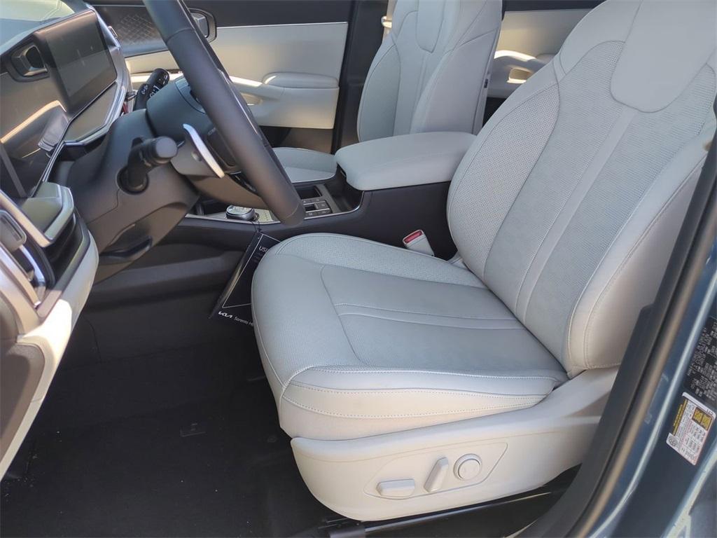 new 2025 Kia Sorento Hybrid car, priced at $37,405