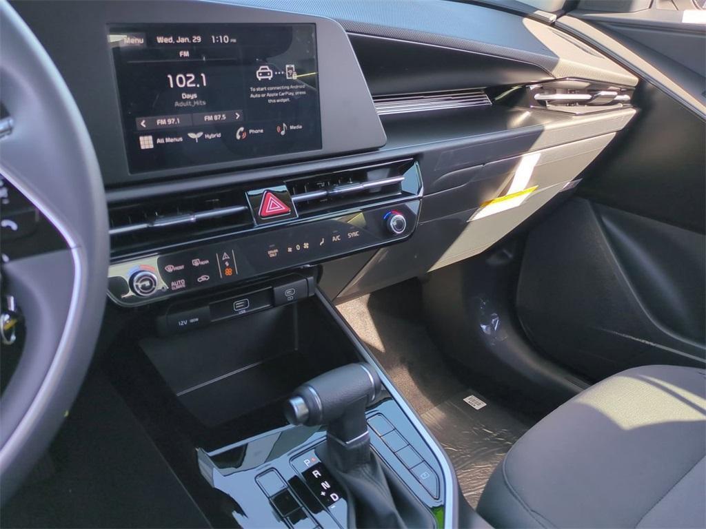 new 2025 Kia Niro car, priced at $28,385