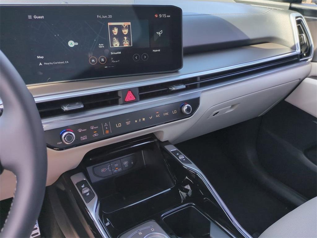 new 2025 Kia Sorento Hybrid car, priced at $46,030