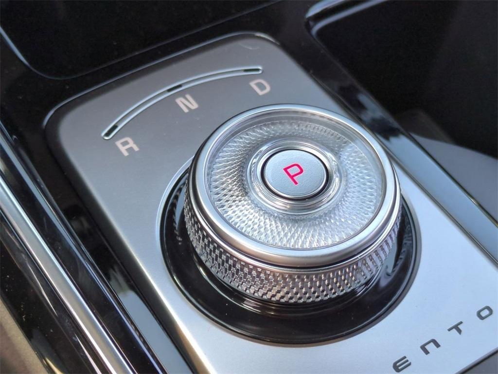new 2025 Kia Sorento Hybrid car, priced at $46,030