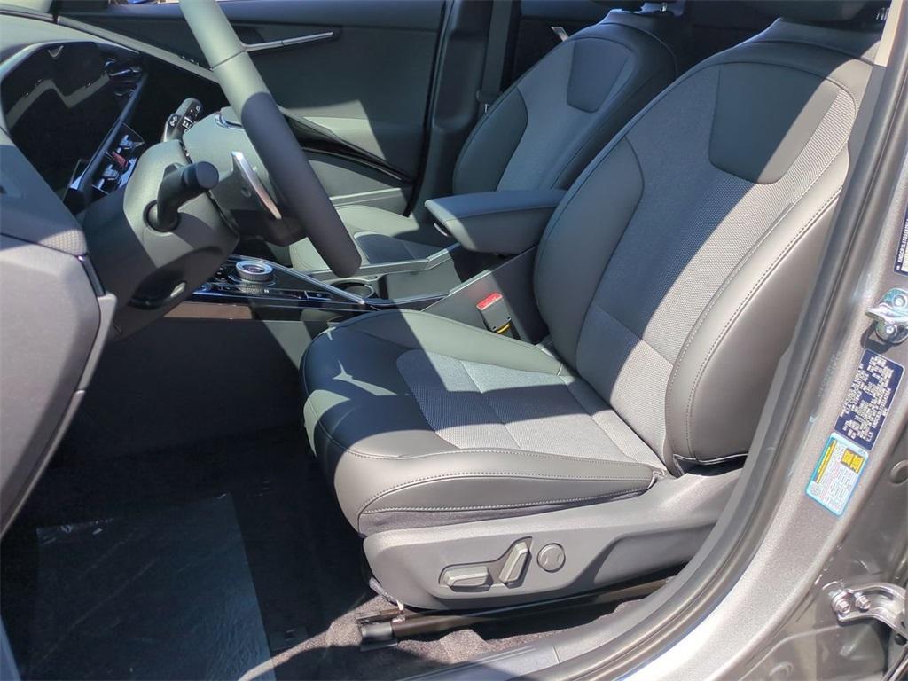new 2025 Kia Niro EV car, priced at $33,670