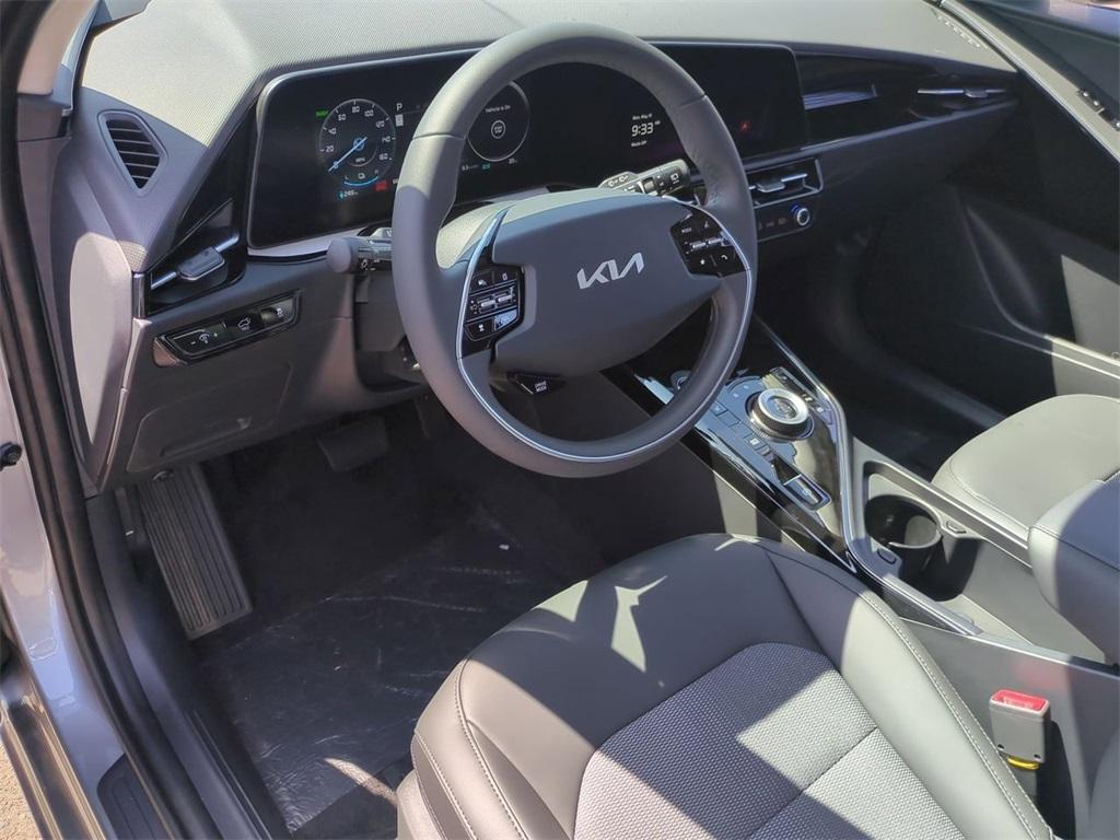 new 2025 Kia Niro EV car, priced at $33,670