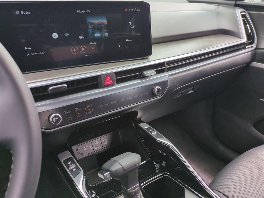 new 2025 Kia Sorento car, priced at $46,025