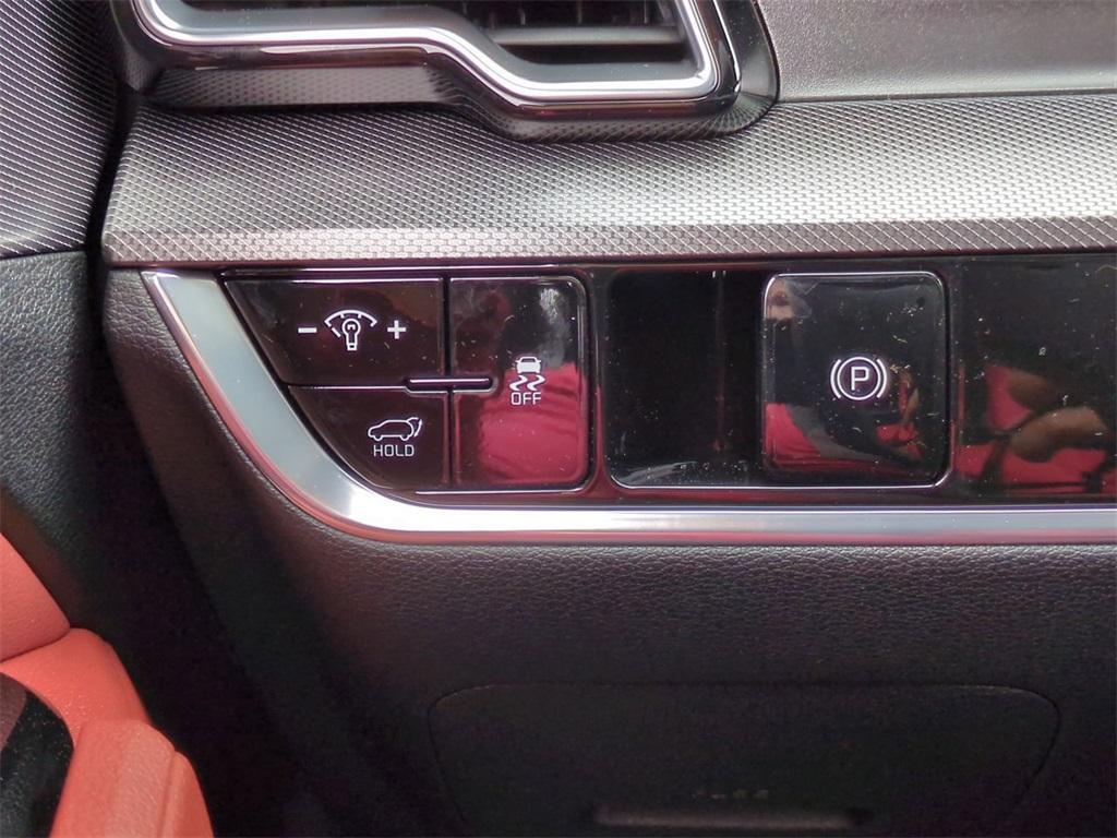 new 2025 Kia Sportage car, priced at $33,205