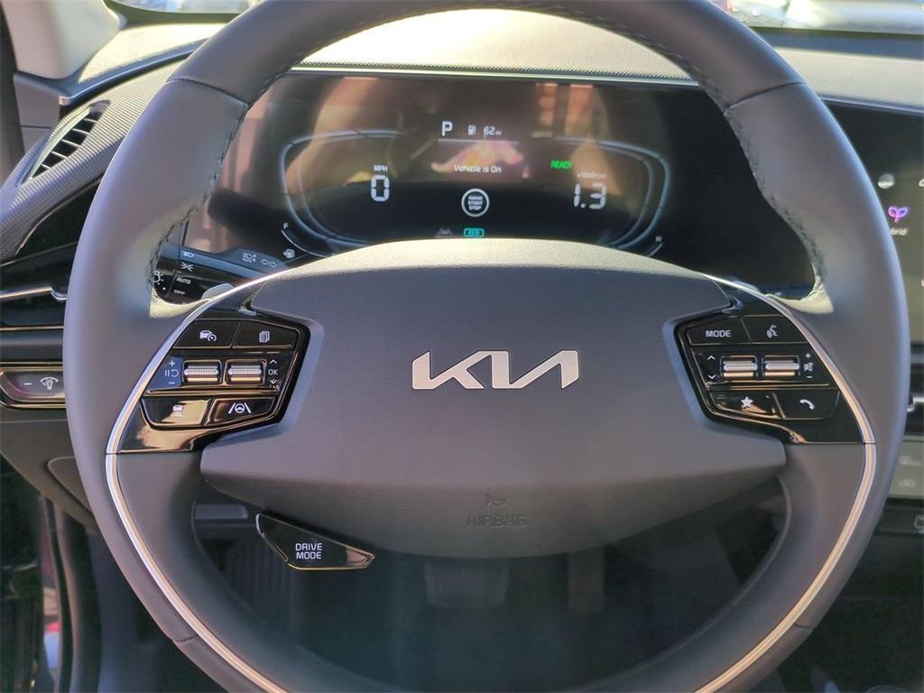 new 2025 Kia Niro car, priced at $31,340