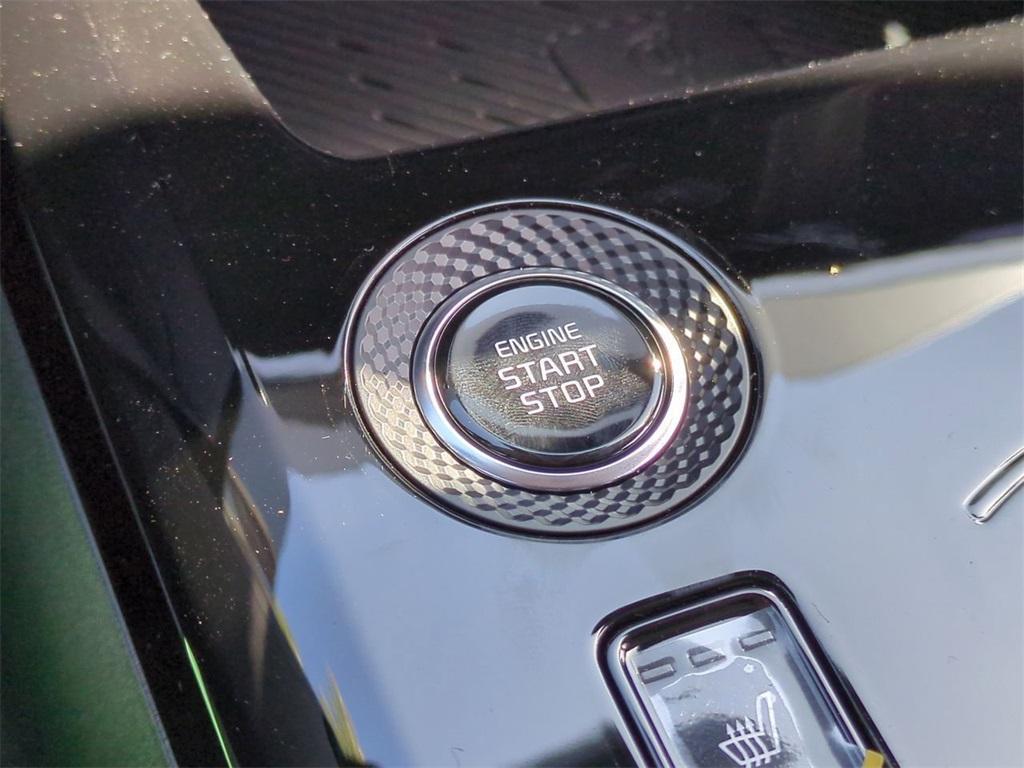new 2025 Kia Niro Plug-In Hybrid car, priced at $35,160