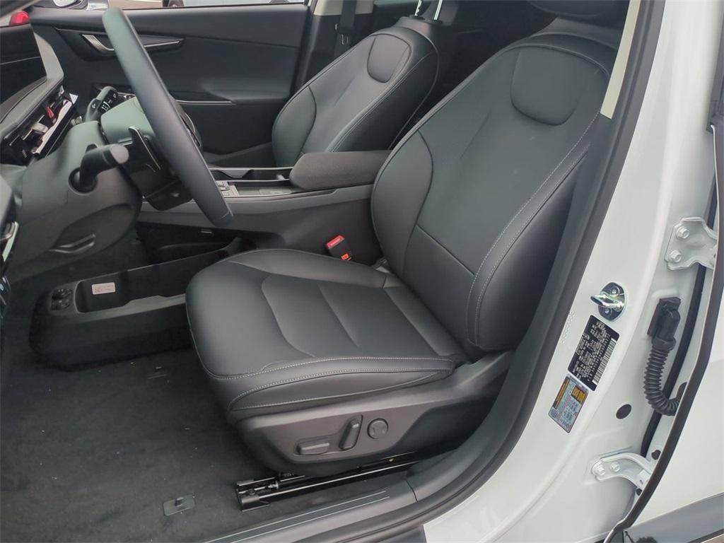 new 2025 Kia EV6 car, priced at $49,835
