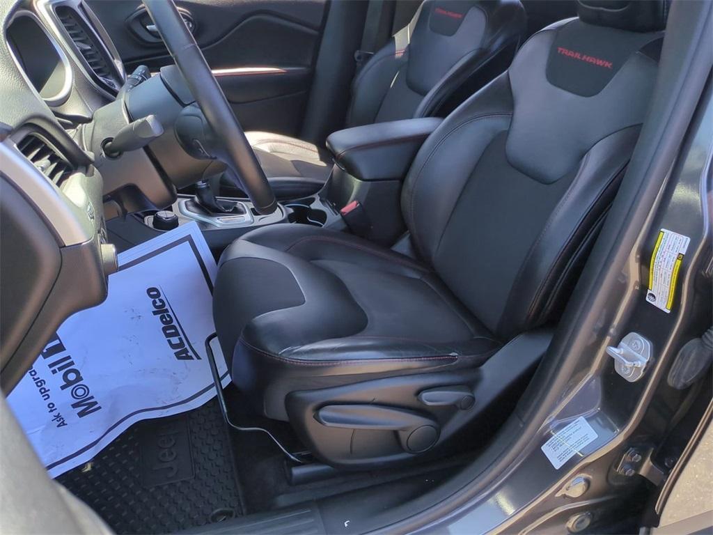 used 2016 Jeep Cherokee car, priced at $13,795