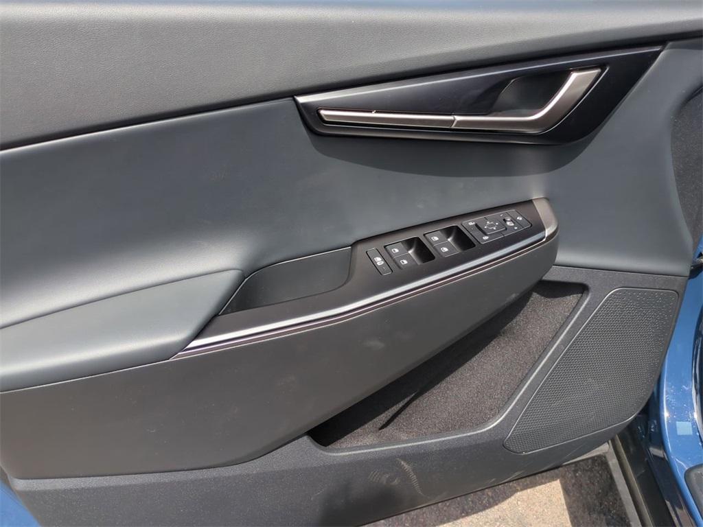 new 2025 Kia EV6 car, priced at $47,040