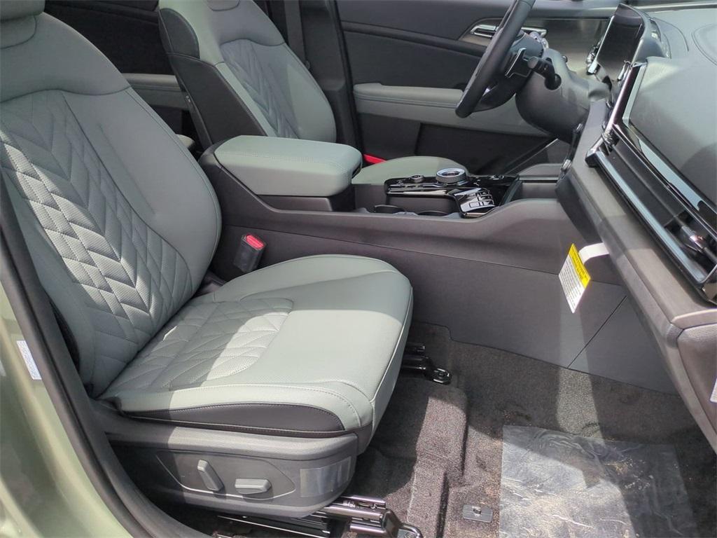 new 2025 Kia Sportage Plug-In Hybrid car, priced at $44,990