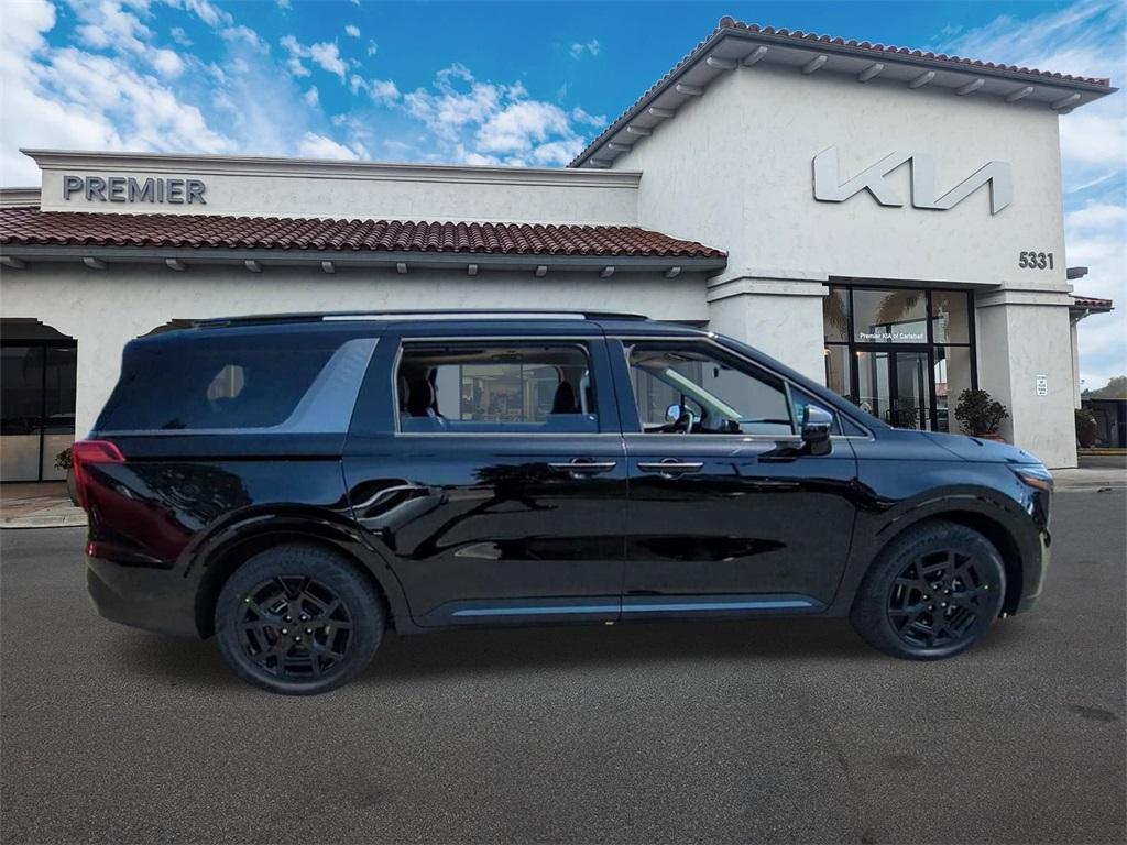 new 2025 Kia Carnival Hybrid car, priced at $50,095