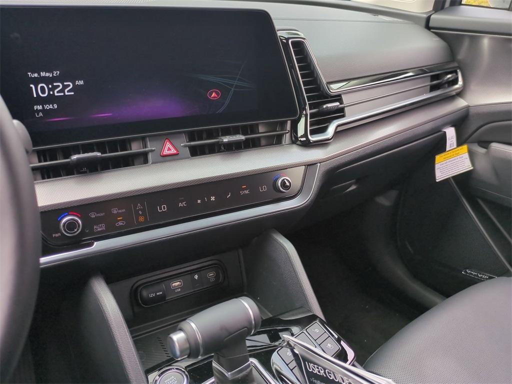 new 2025 Kia Sportage car, priced at $35,205