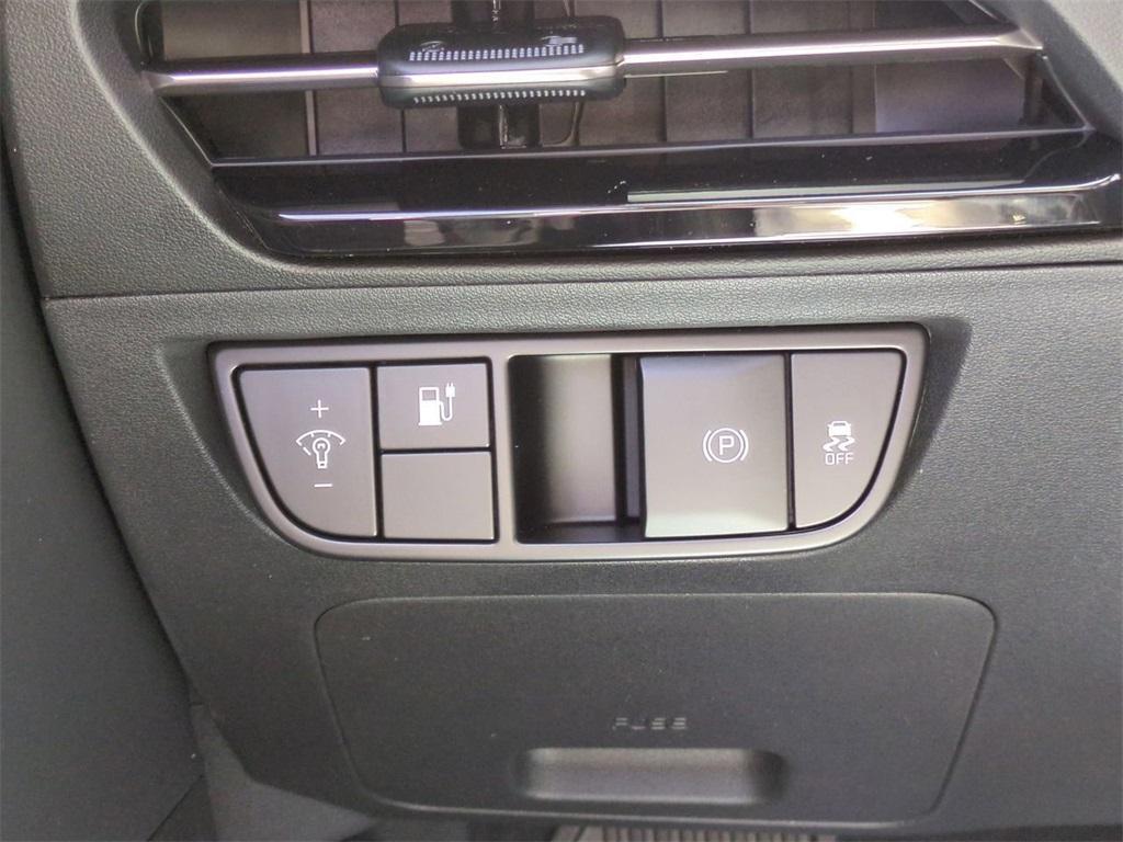 new 2025 Kia EV6 car, priced at $47,040
