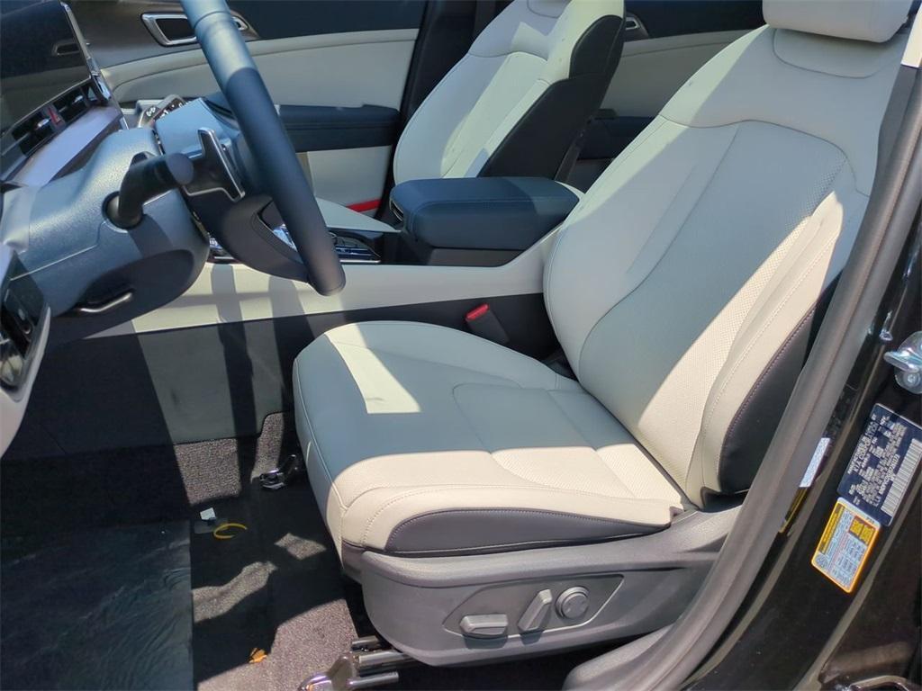 new 2025 Kia Sportage Hybrid car, priced at $34,410
