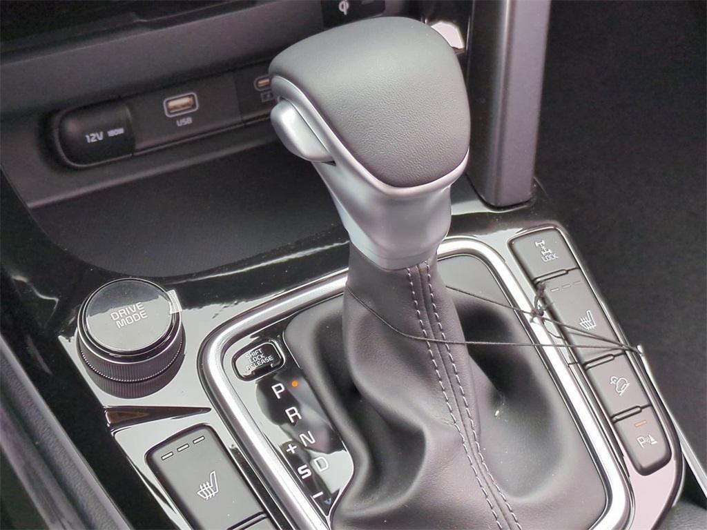 new 2025 Kia Seltos car, priced at $28,725