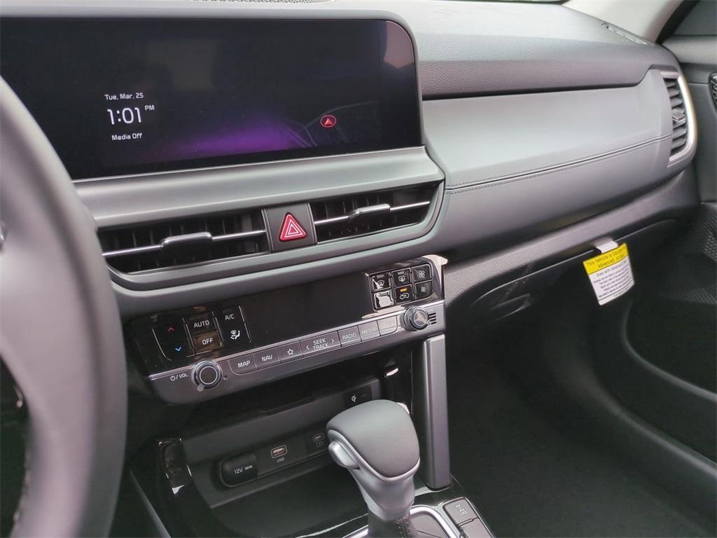 new 2025 Kia Seltos car, priced at $28,725