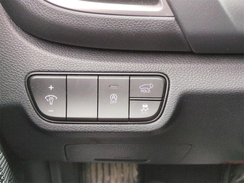 new 2025 Kia Seltos car, priced at $28,725
