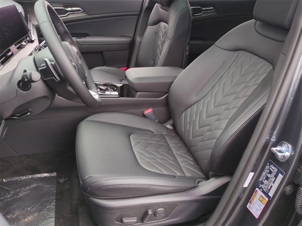 new 2025 Kia Sportage Plug-In Hybrid car, priced at $45,625