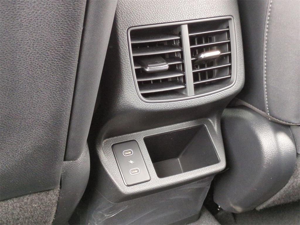 new 2025 Kia Seltos car, priced at $26,420