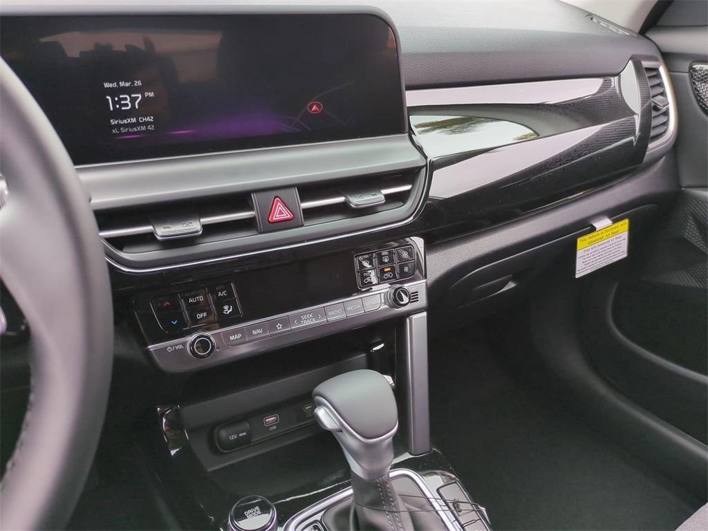 new 2025 Kia Seltos car, priced at $26,420