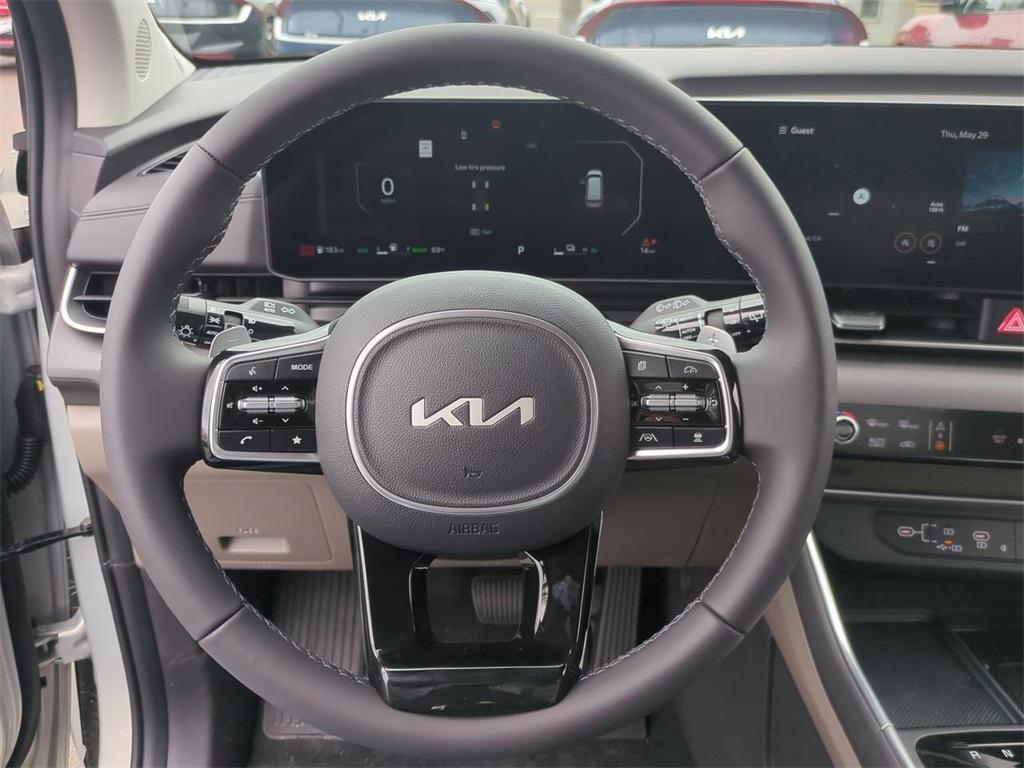 new 2026 Kia Carnival car, priced at $50,285