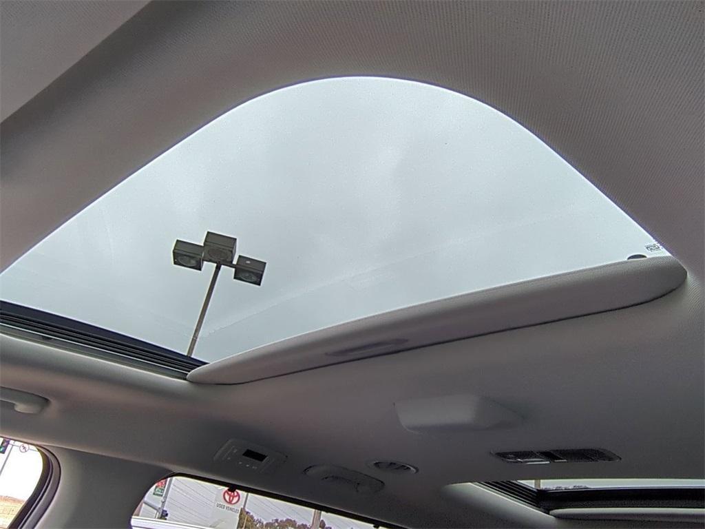 new 2026 Kia Carnival car, priced at $50,285
