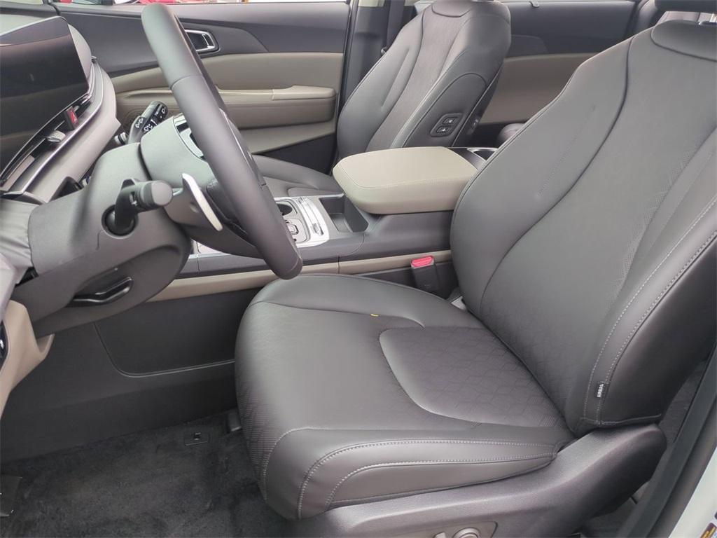 new 2026 Kia Carnival car, priced at $50,285