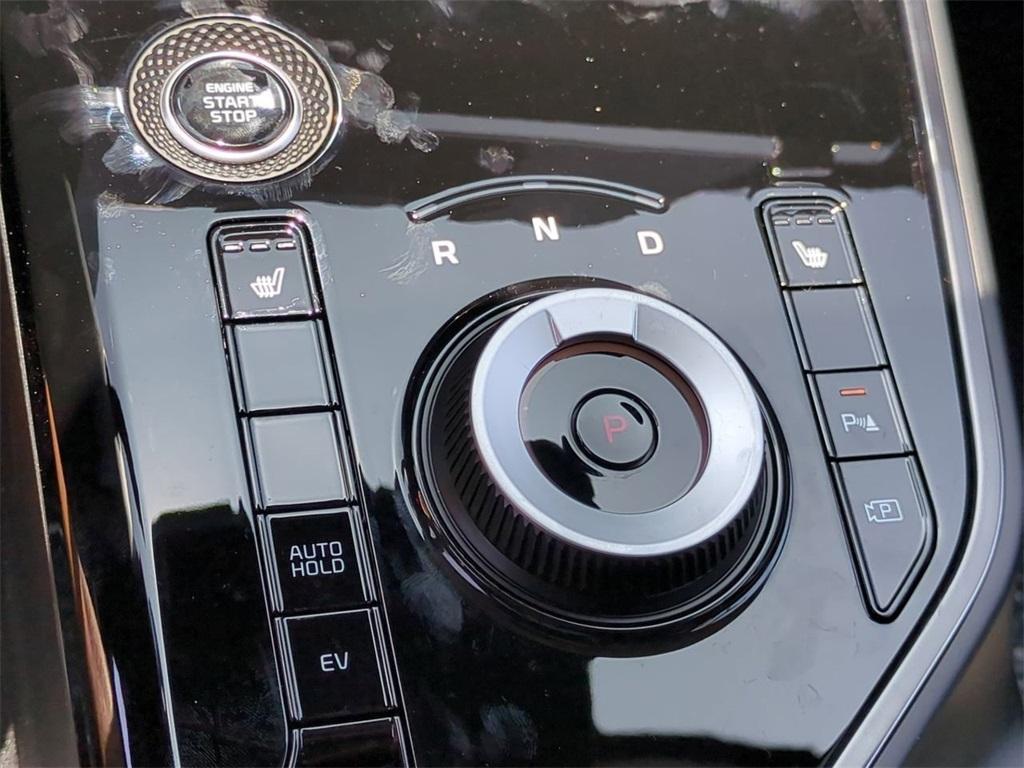 new 2025 Kia Niro Plug-In Hybrid car, priced at $35,060