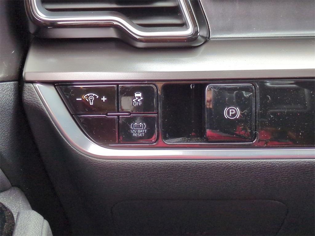 new 2025 Kia Sportage Hybrid car, priced at $33,805