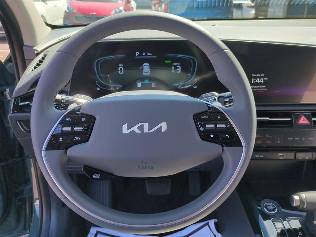new 2025 Kia Niro car, priced at $30,340