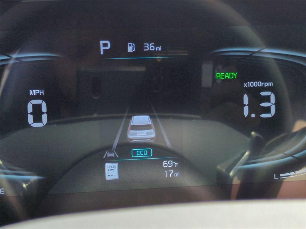 new 2025 Kia Niro car, priced at $30,340