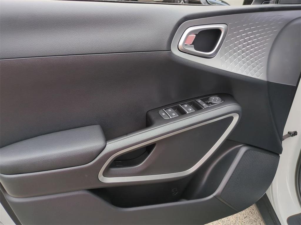 new 2025 Kia Soul car, priced at $22,605
