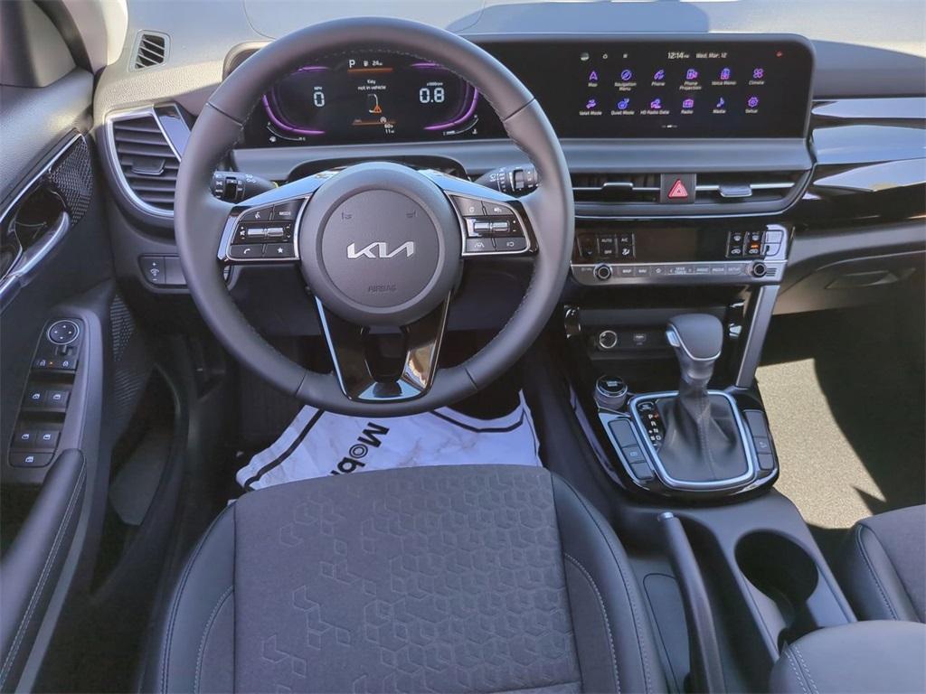 new 2025 Kia Seltos car, priced at $26,420