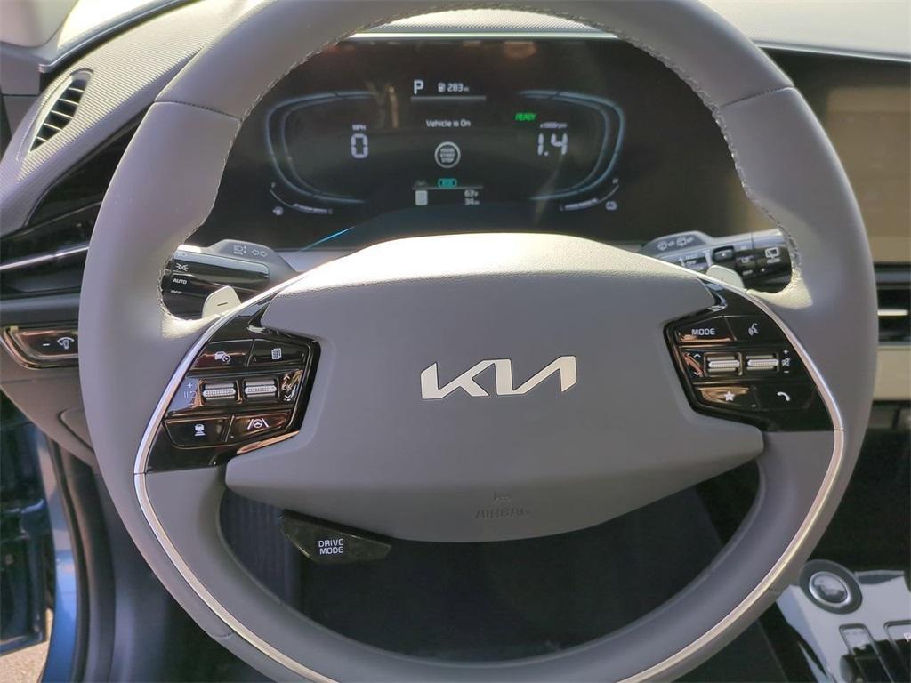 new 2025 Kia Niro car, priced at $29,940