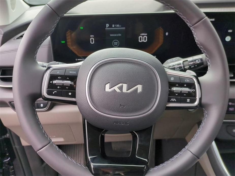 new 2025 Kia Carnival Hybrid car, priced at $44,360