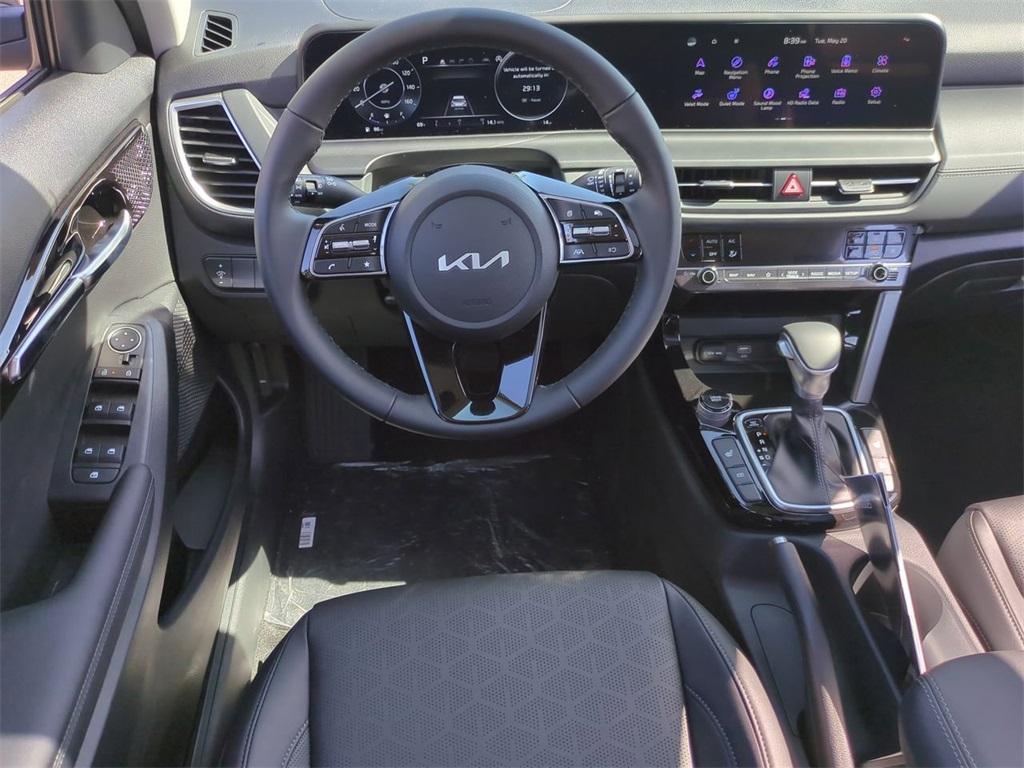 new 2025 Kia Seltos car, priced at $27,325