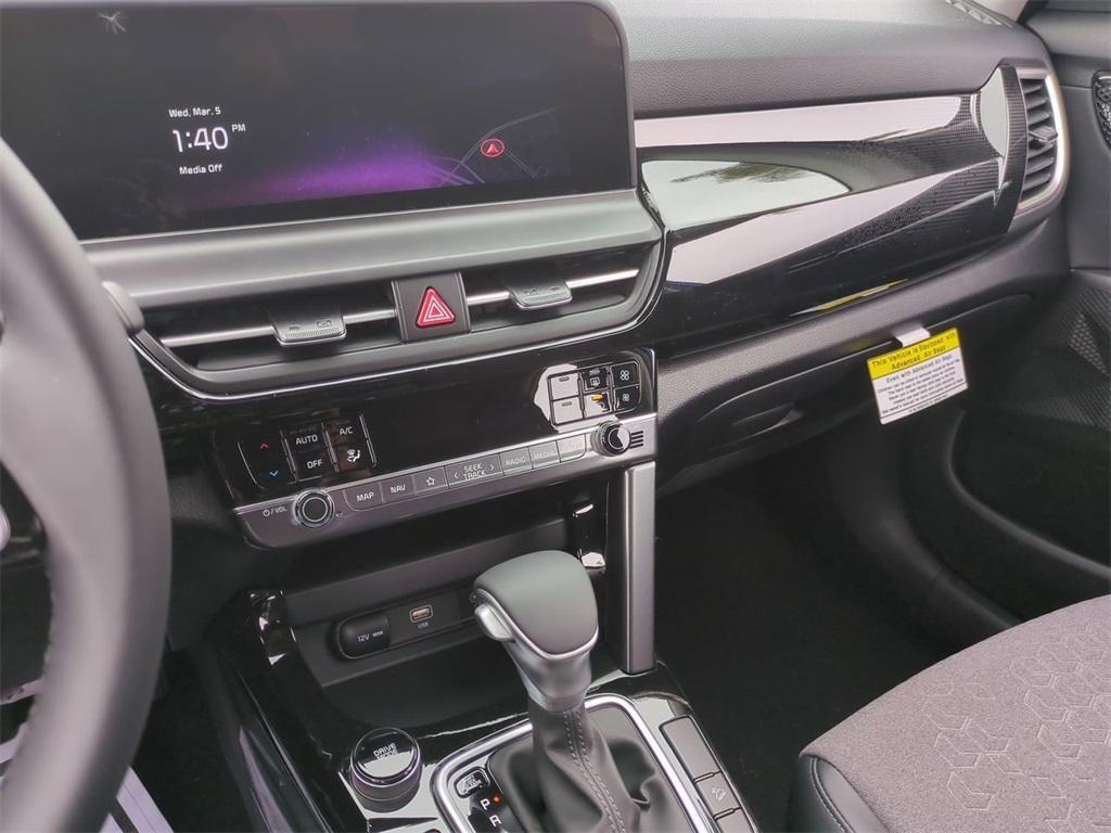 new 2025 Kia Seltos car, priced at $26,025