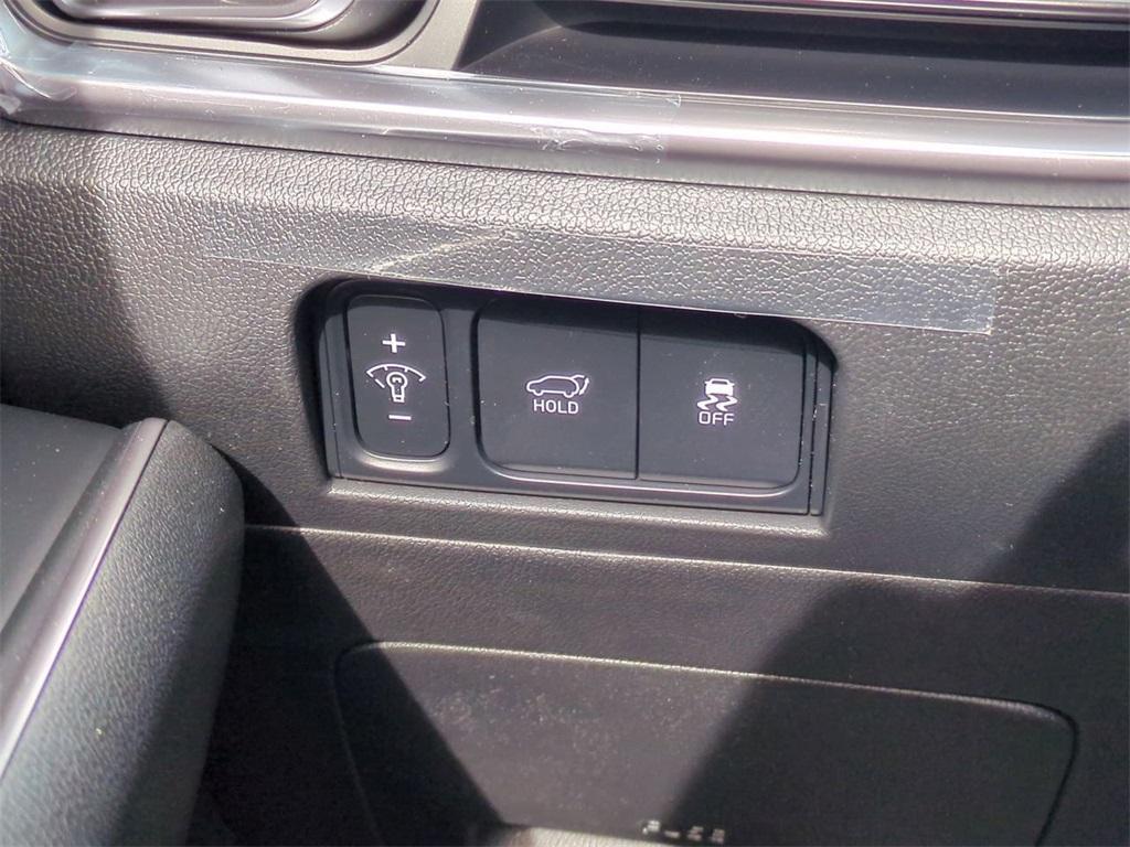 new 2025 Kia Sorento Hybrid car, priced at $39,090