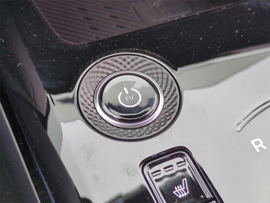 new 2025 Kia Niro EV car, priced at $33,065